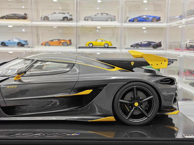 FrontiArt 1:8 Koenigsegg Agera RSR Resin Model Car