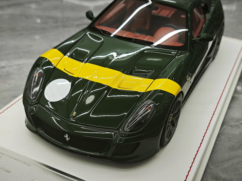 Dino Model 1:18 Ferrari 599 GTO Resin Model