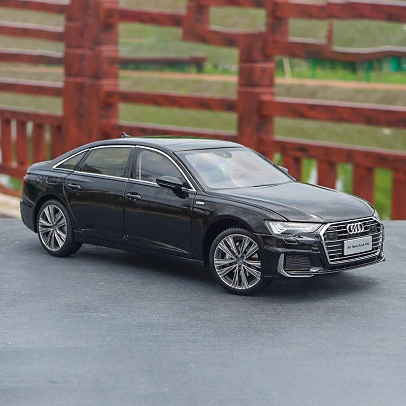 Original Audi A6L 2019 1:18 Alloy Diecast Model Car