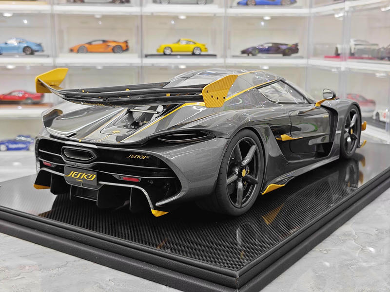 FrontiArt 1:8 Koenigsegg Agera RSR Resin Model Car
