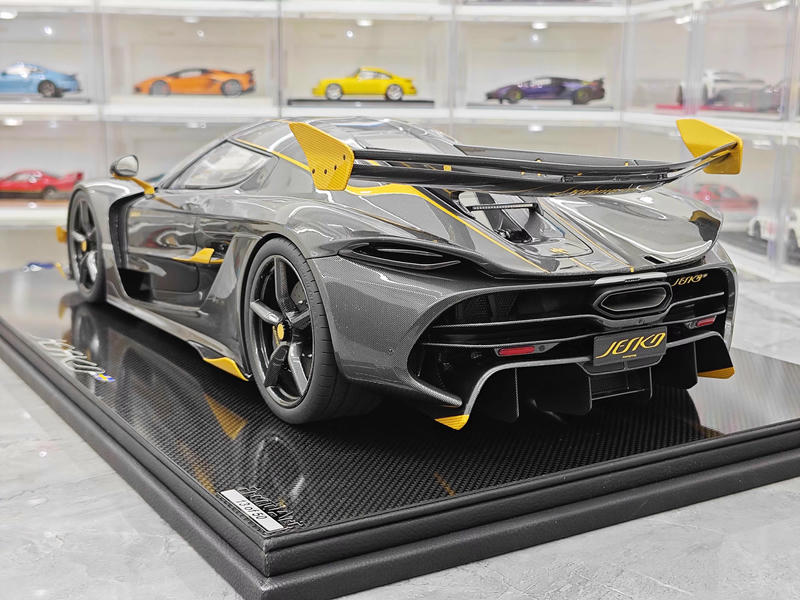 FrontiArt 1:8 Koenigsegg Agera RSR Resin Model Car