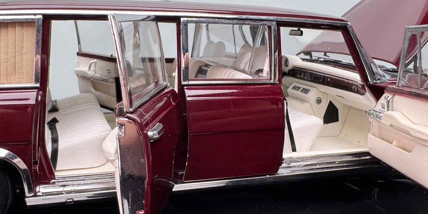 Benz Pullman W100 600 Diecast Model – 1:18 Scale Collectible (Static Display)