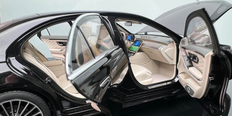 Mercedes-Benz W223 S600 Black Diecast Model – 1:18 Scale Collectible