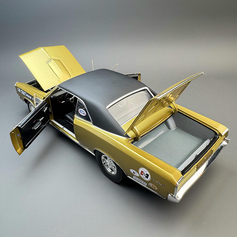ACME 1:18 1966 Pontiac GTO Diecast Car – Gold – YX car model