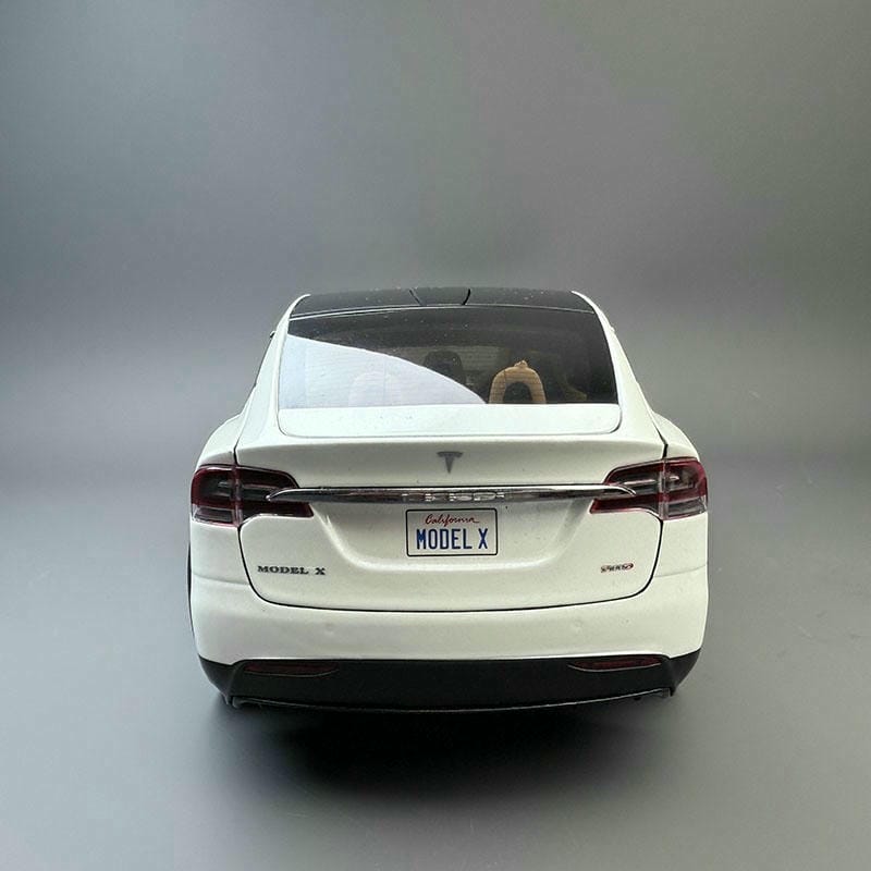 Original 1:18 Tesla Model X – Alloy Diecast SUV