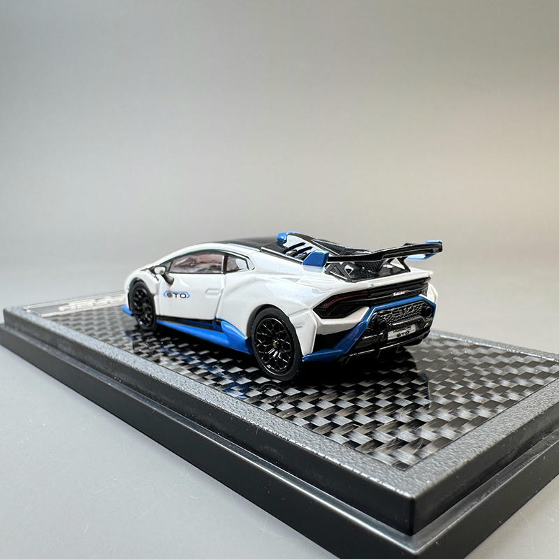LCD Model 1:64 Lamborghini Huracán STO Diecast Car