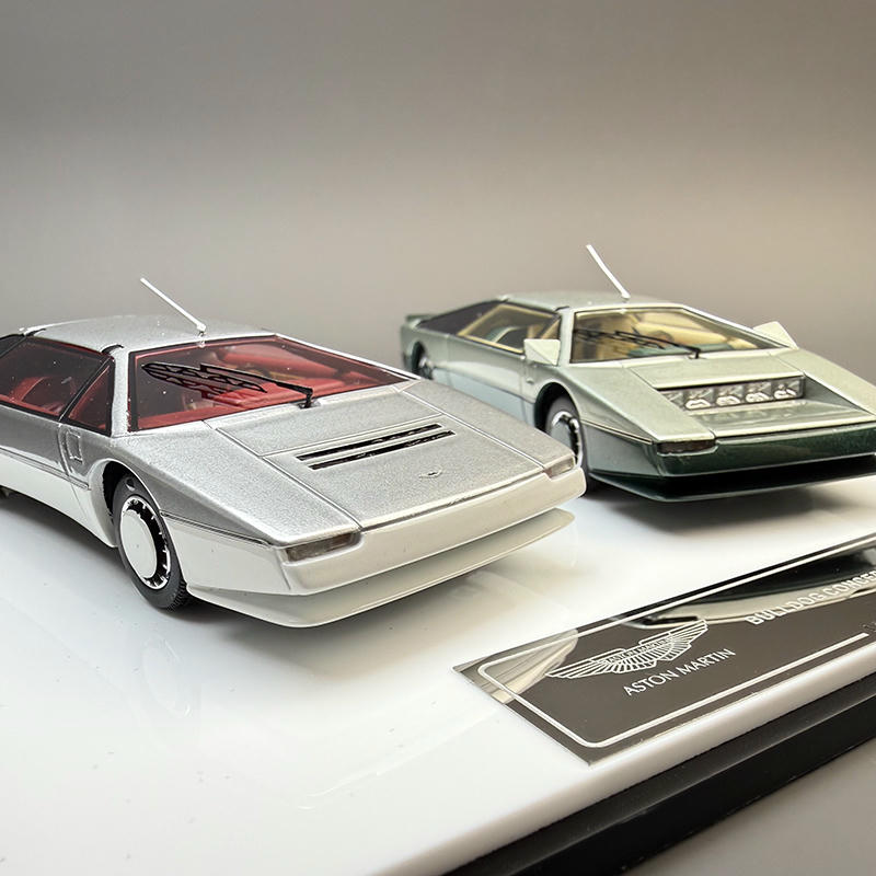 1:43 Aston Martin Bulldog Concept (1980) Resin Model Set