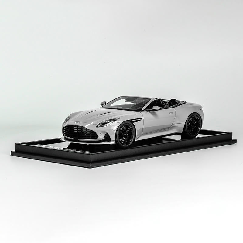 MotorHelix Aston Martin DB12 Coupe 1:18 Resin Model Car