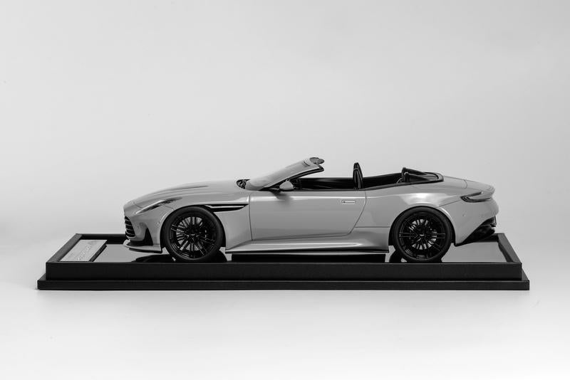MotorHelix Aston Martin DB12 Coupe 1:18 Resin Model Car