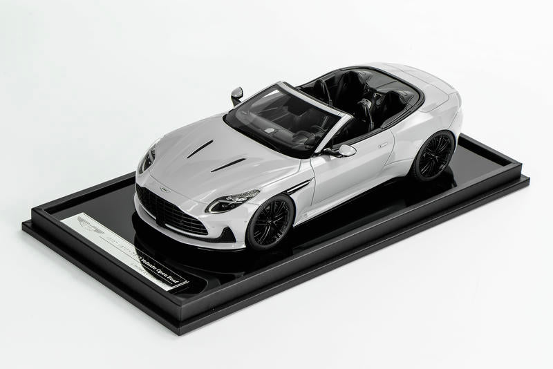 MotorHelix Aston Martin DB12 Coupe 1:18 Resin Model Car