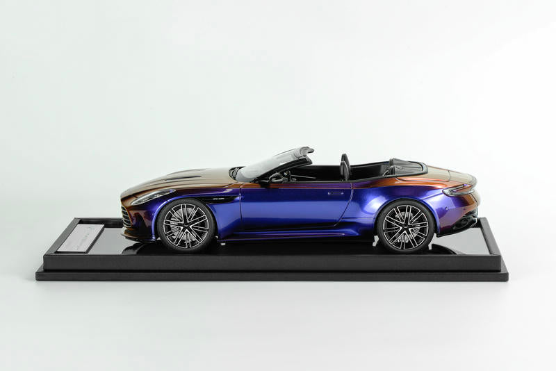 MotorHelix Aston Martin DB12 Coupe 1:18 Resin Model Car