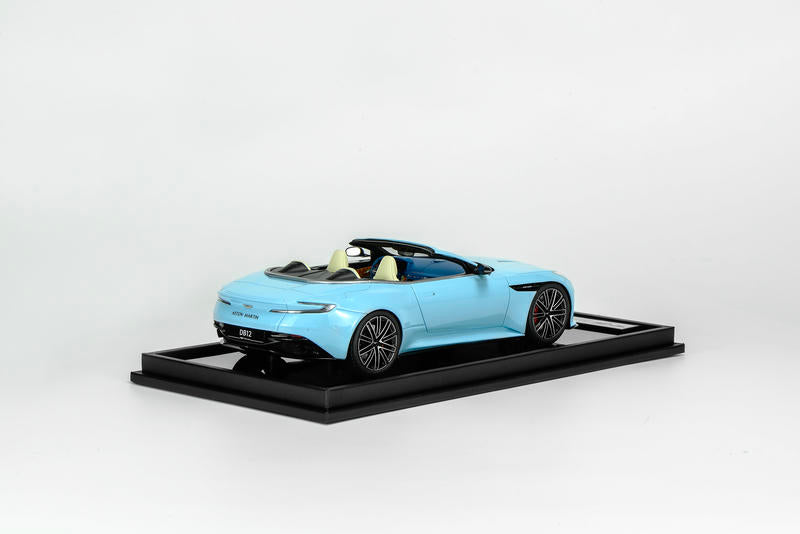 MotorHelix Aston Martin DB12 Coupe 1:18 Resin Model Car