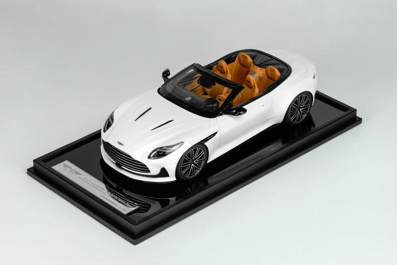 MotorHelix Aston Martin DB12 Coupe 1:18 Resin Model Car