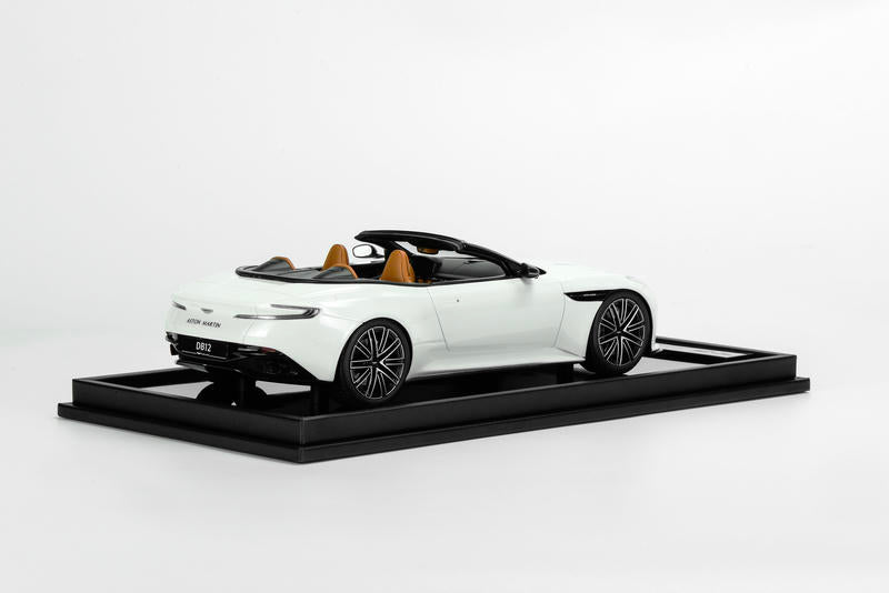 MotorHelix Aston Martin DB12 Coupe 1:18 Resin Model Car