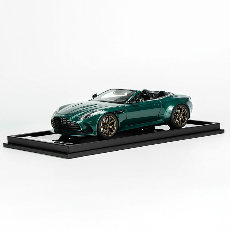 MotorHelix Aston Martin DB12 Coupe 1:18 Resin Model Car