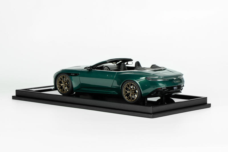 MotorHelix Aston Martin DB12 Coupe 1:18 Resin Model Car