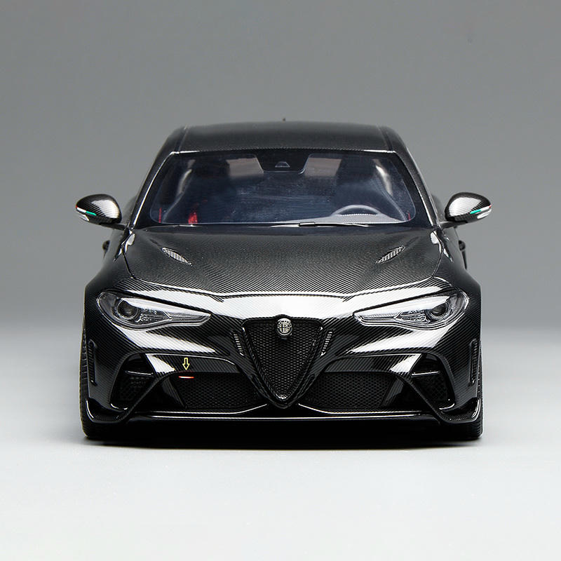 MotorHelix 1:18 Alfa Romeo GTAM Diecast Car — Carbon-Edition