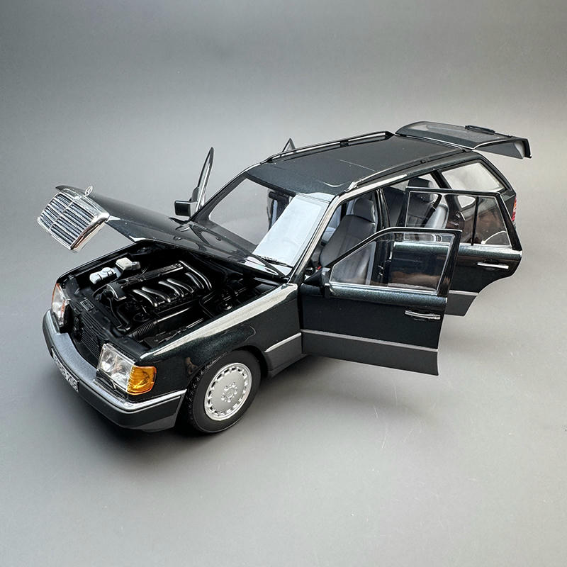 NOREV 1:18 Mercedes-Benz S124 300D T-Model Diecast Opening Model