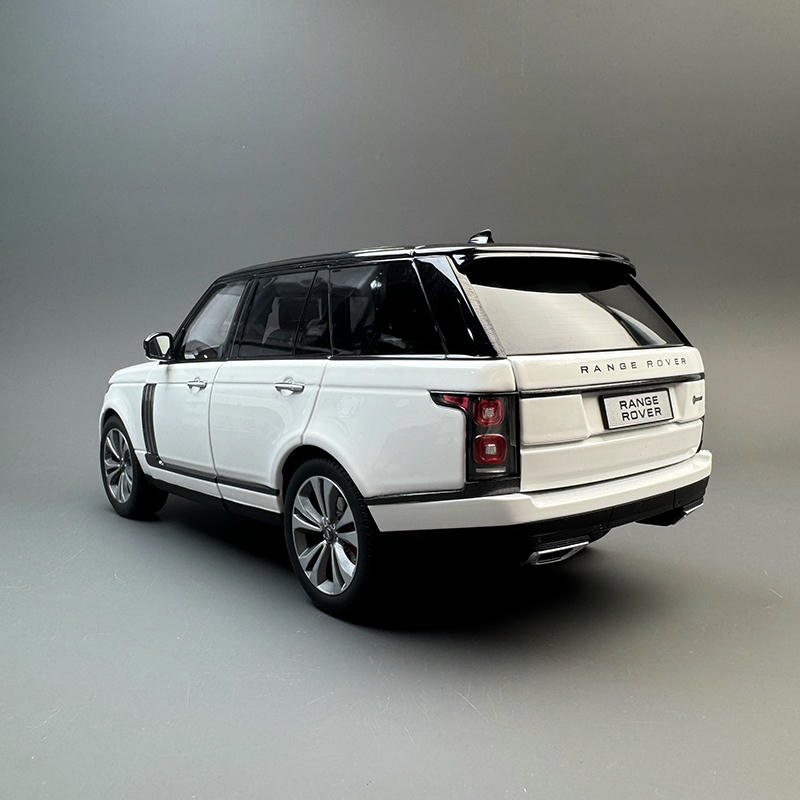 LCD 1:18 Land Rover Range Rover (2020) Diecast Model — White