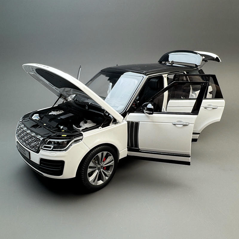 LCD 1:18 Land Rover Range Rover (2020) Diecast Model — White