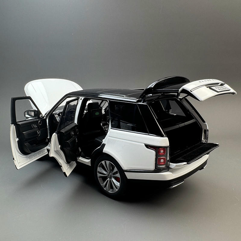 LCD 1:18 Land Rover Range Rover (2020) Diecast Model — White