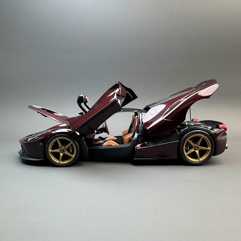 BBR 1:18 Ferrari LaFerrari Diecast Model – Rosso Rubino