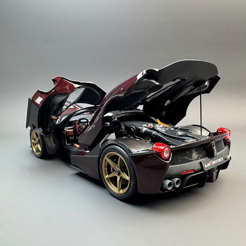 BBR 1:18 Ferrari LaFerrari Diecast Model – Rosso Rubino