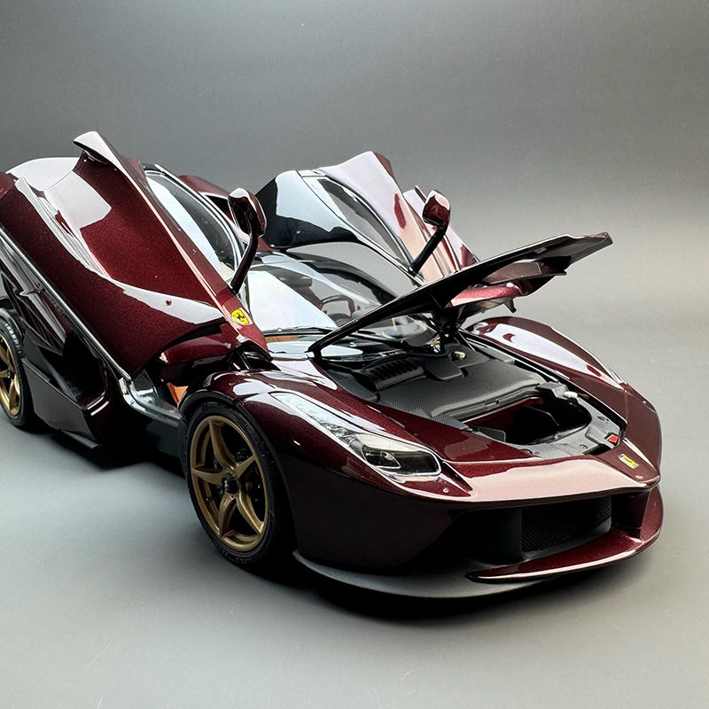 BBR 1:18 Ferrari LaFerrari Diecast Model – Rosso Rubino