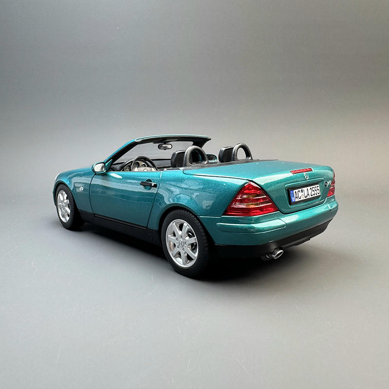 Norev 1:18 Mercedes-Benz SLK 1996 Diecast Model – Green