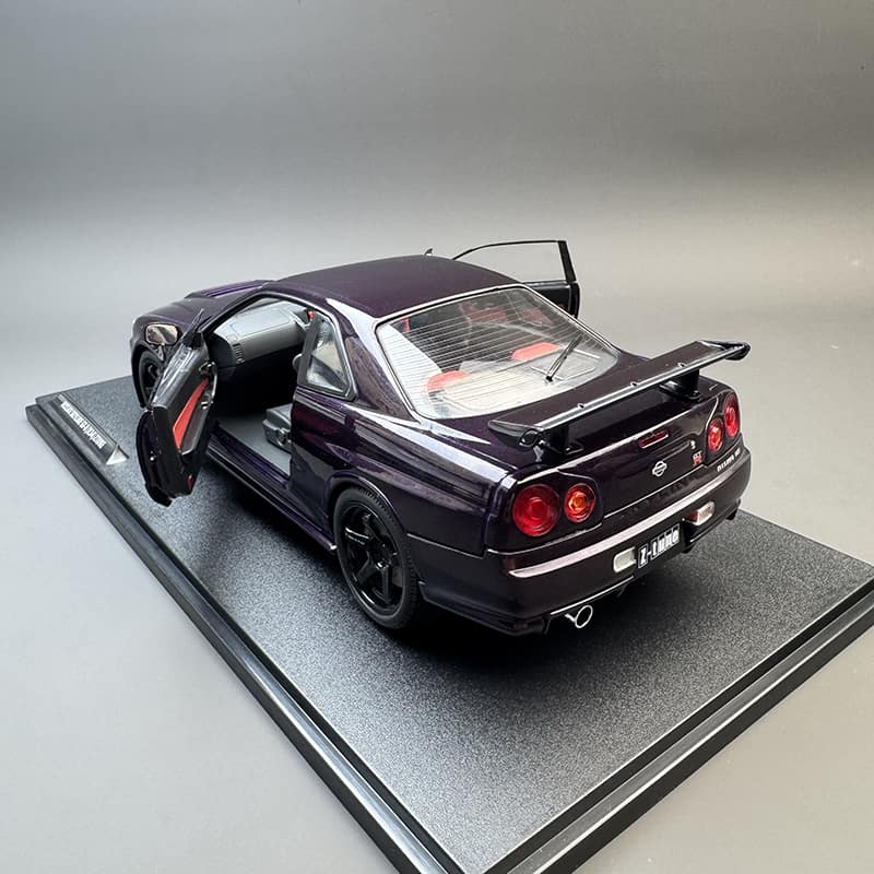 Solido 1:18 Nissan GT-R R34 Z-Tune Diecast Model