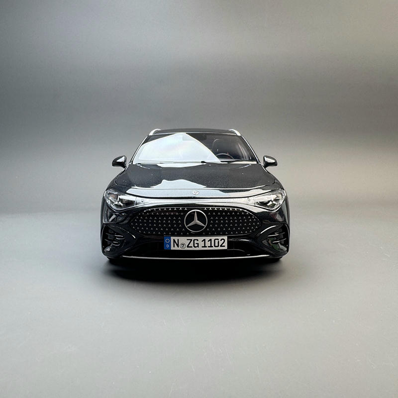 NZG 1:18 Mercedes-Benz CLA Shooting Brake Diecast Model