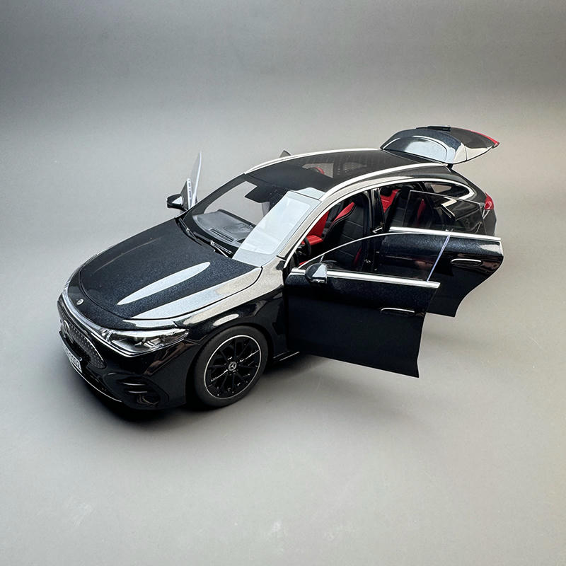 NZG 1:18 Mercedes-Benz CLA Shooting Brake Diecast Model
