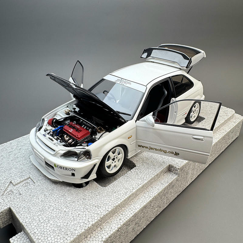 MotorHelix 1:18 Honda Civic Type R (EK9) J's Racing Diecast Model