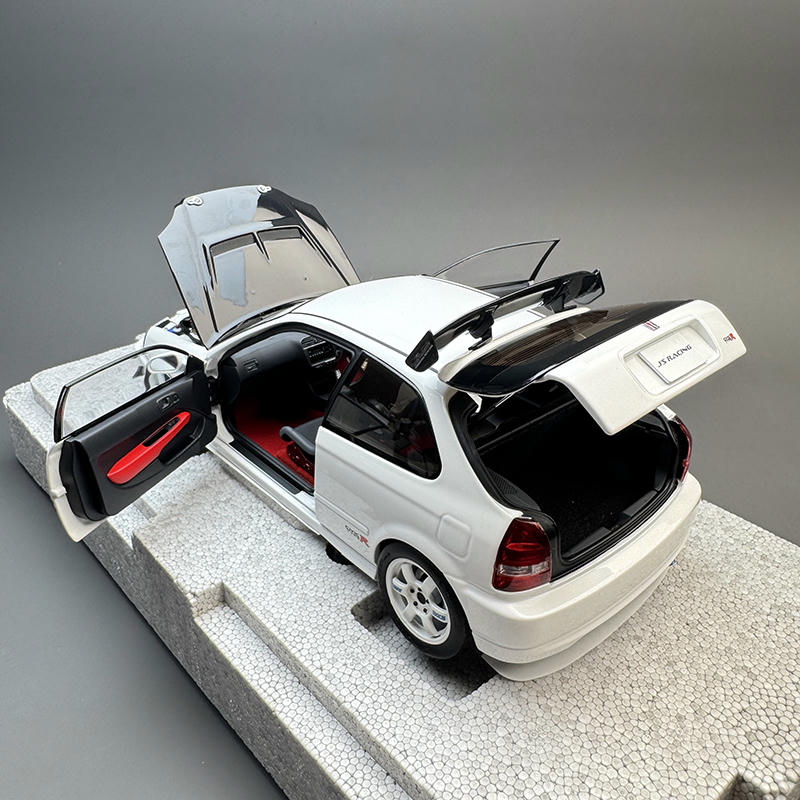 MotorHelix 1:18 Honda Civic Type R (EK9) J's Racing Diecast Model