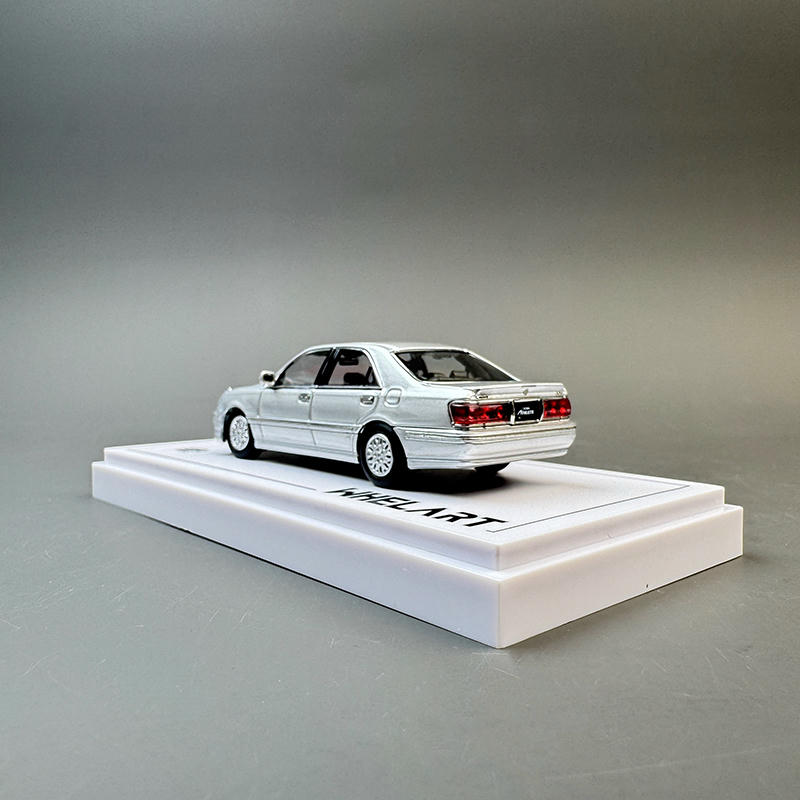 WHELART 1:64 Toyota Crown Athlete S170 Diecast Model