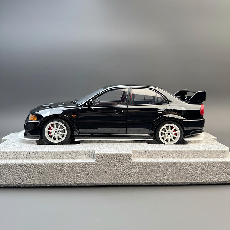MotorHelix 1:18 Mitsubishi Lancer Evolution VI GSR T.M.E. (6.5) Diecast Model
