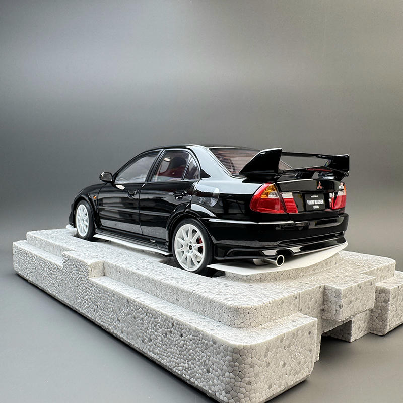 MotorHelix 1:18 Mitsubishi Lancer Evolution VI GSR T.M.E. (6.5) Diecast Model