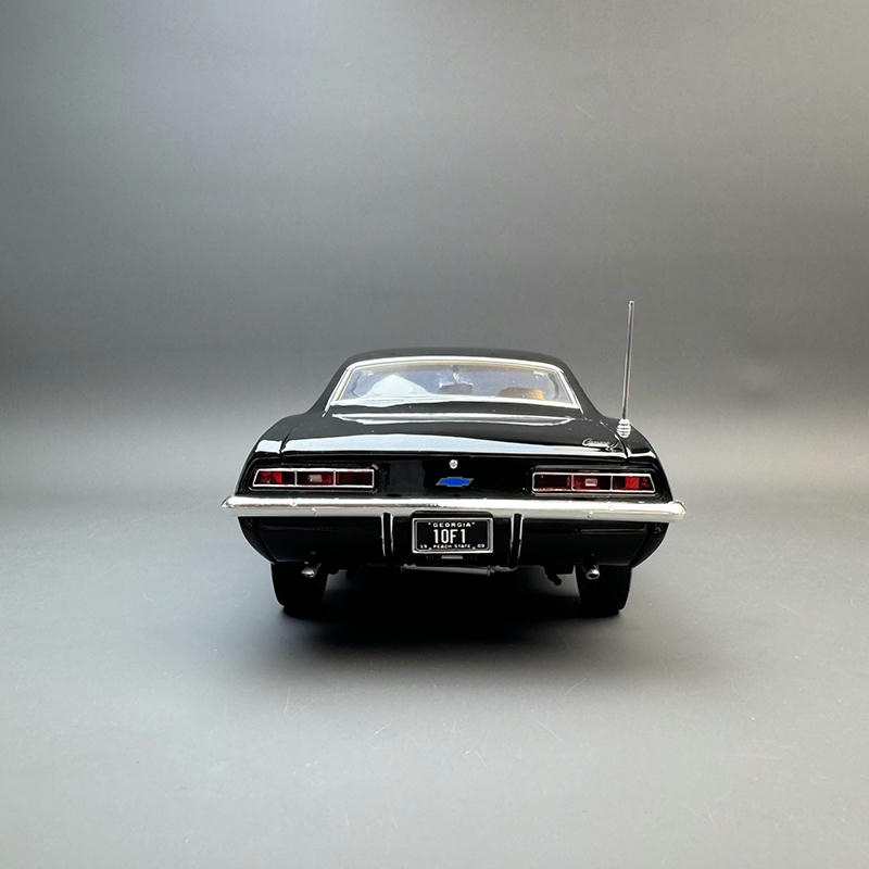 ACME 1:18 1969 Chevrolet COPO Camaro Diecast Model — Black