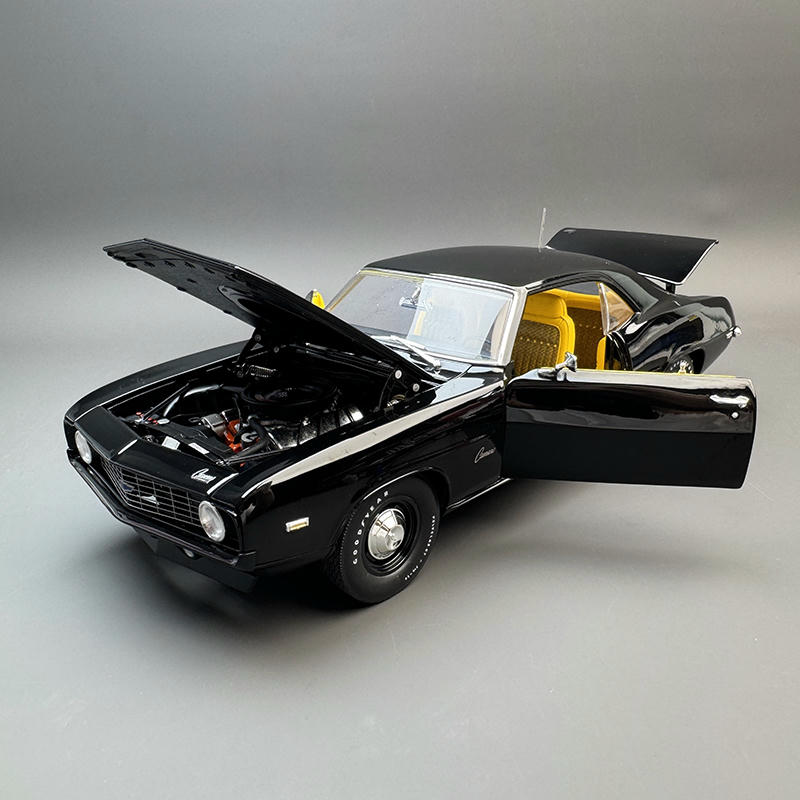 ACME 1:18 1969 Chevrolet COPO Camaro Diecast Model — Black