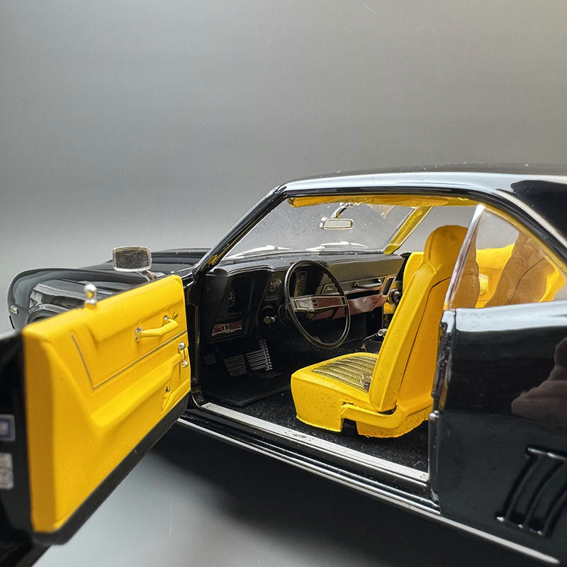 ACME 1:18 1969 Chevrolet COPO Camaro Diecast Model — Black