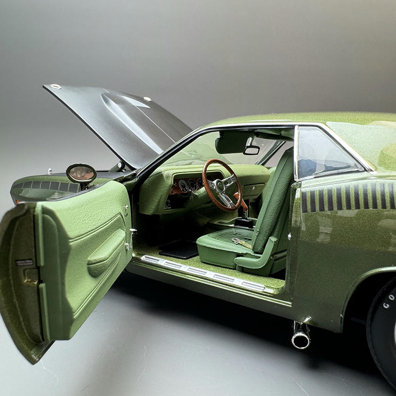 ACME 1:18 1970 Plymouth AAR ’Cuda – Ivy Green