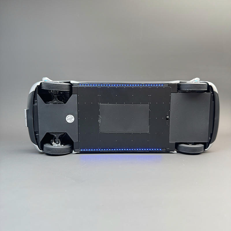 1:18 Yutong Xiaoyu Autonomous Driving Bus 2.0 (L4) Model