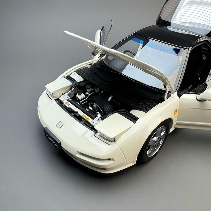 LCD 1:18 Honda NSX NA1 Diecast Model
