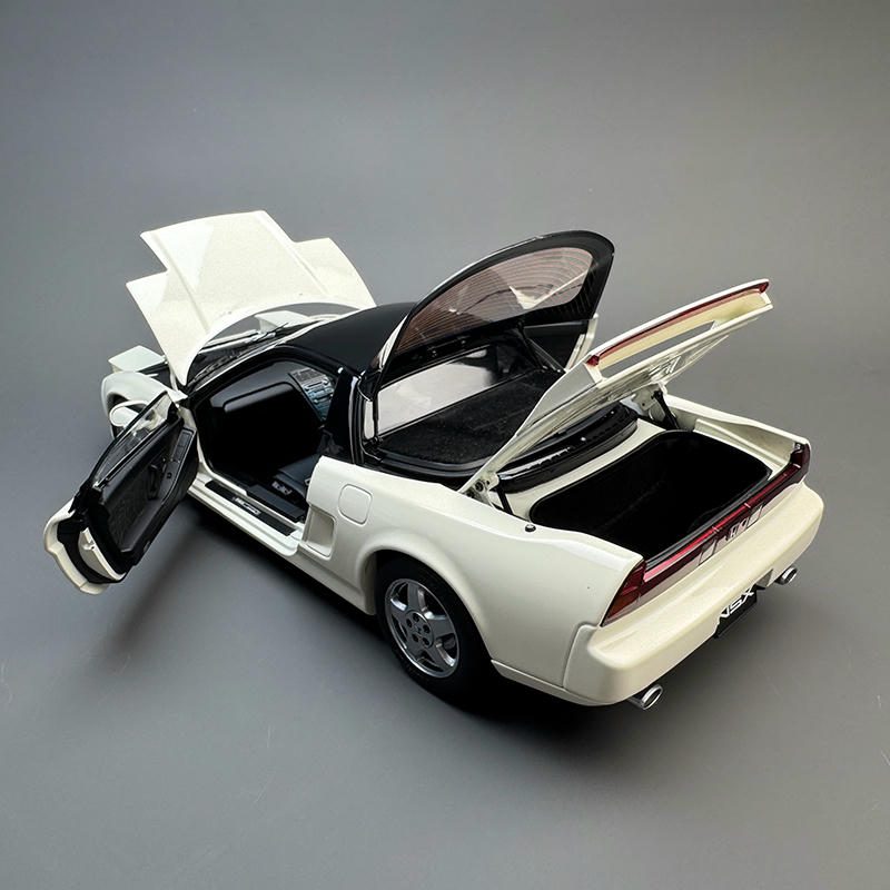 LCD 1:18 Honda NSX NA1 Diecast Model