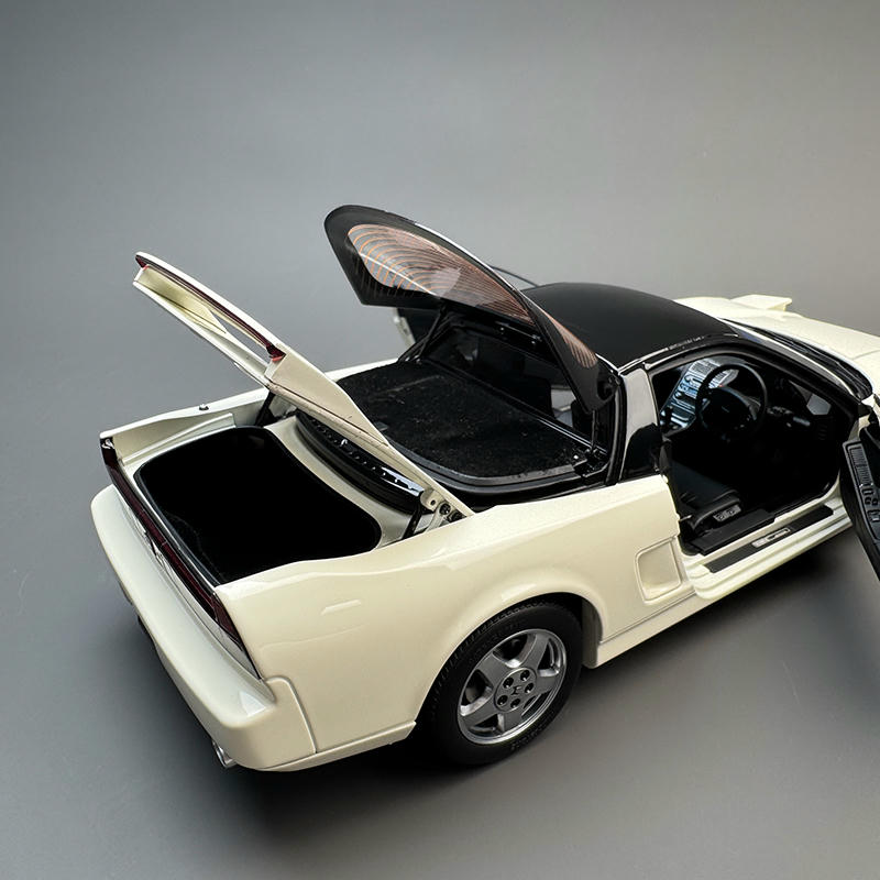 LCD 1:18 Honda NSX NA1 Diecast Model