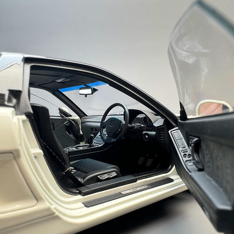 LCD 1:18 Honda NSX NA1 Diecast Model