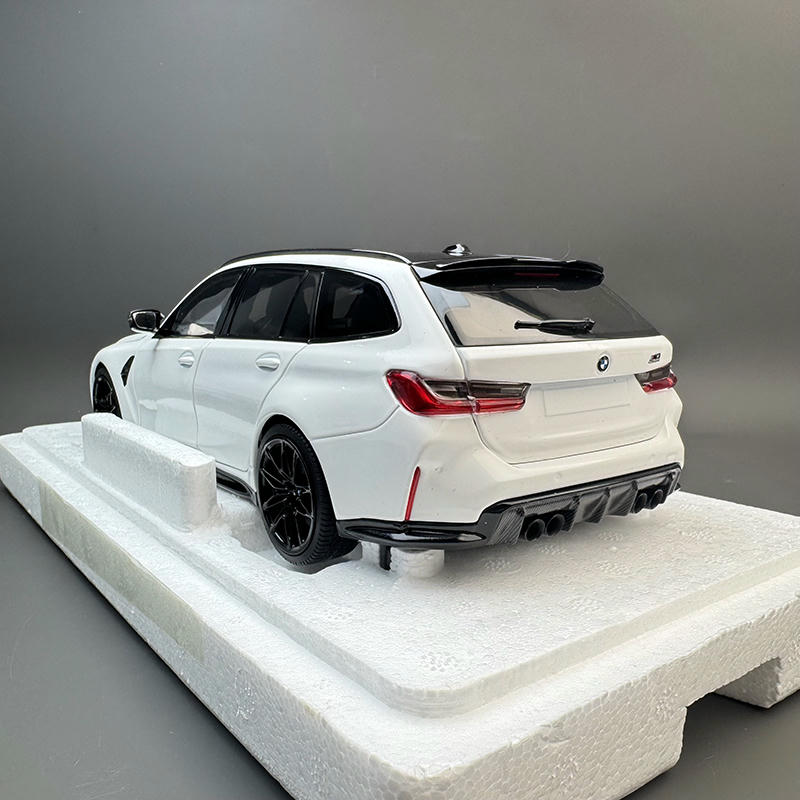 Minichamps BMW M3 Touring 2024 1:18 Diecast Model Car