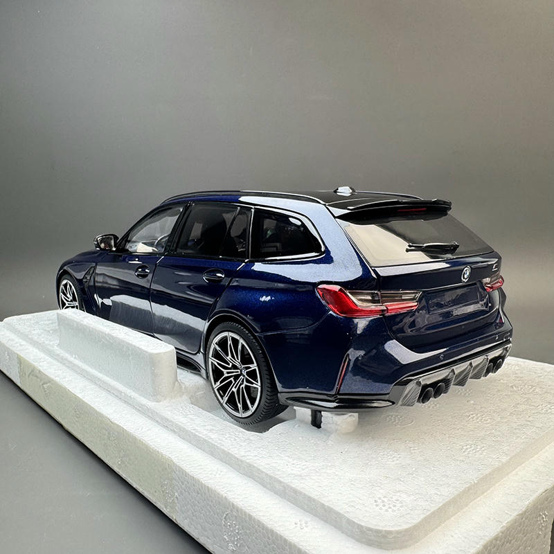 Minichamps BMW M3 Touring 2024 1:18 Diecast Model Car