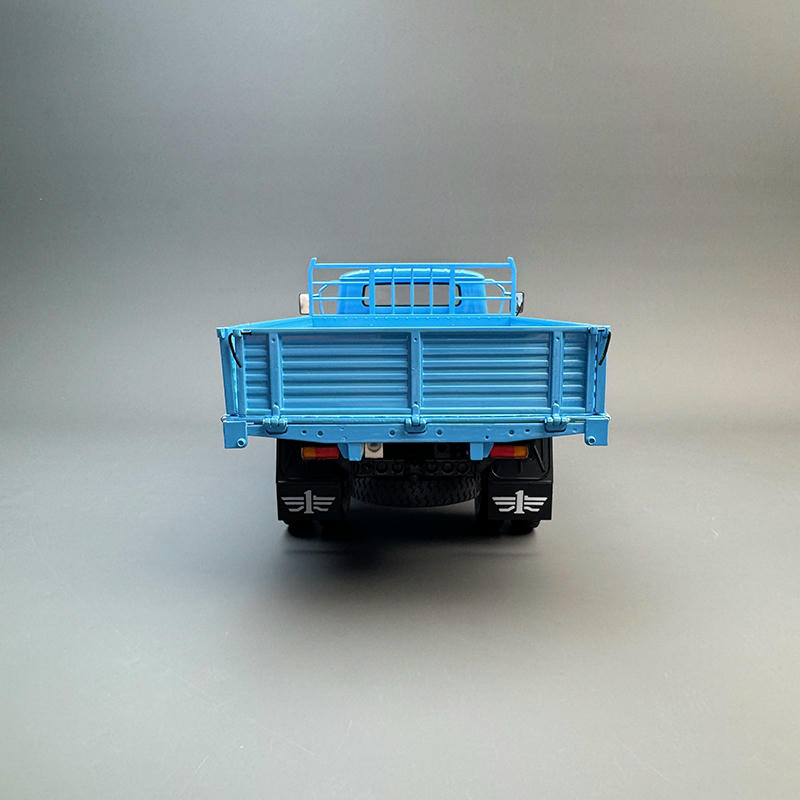 Century Dragon 1:24 Jiefang CA142 Diecast Truck Model