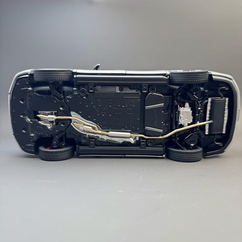 Almost Real 1:18 Toyota Century SUV Alloy Diecast Model